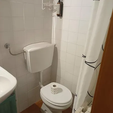 Pensión Di Casalmustia 2*